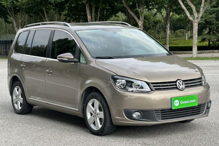 Used Volkswagen Touran 2015 1.4T DSG Comfort Edition 5 Seats Exterior 6