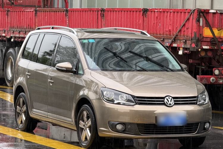 Used Volkswagen Touran 2015 1.4T DSG Comfort Edition 5 Seats Exterior 6