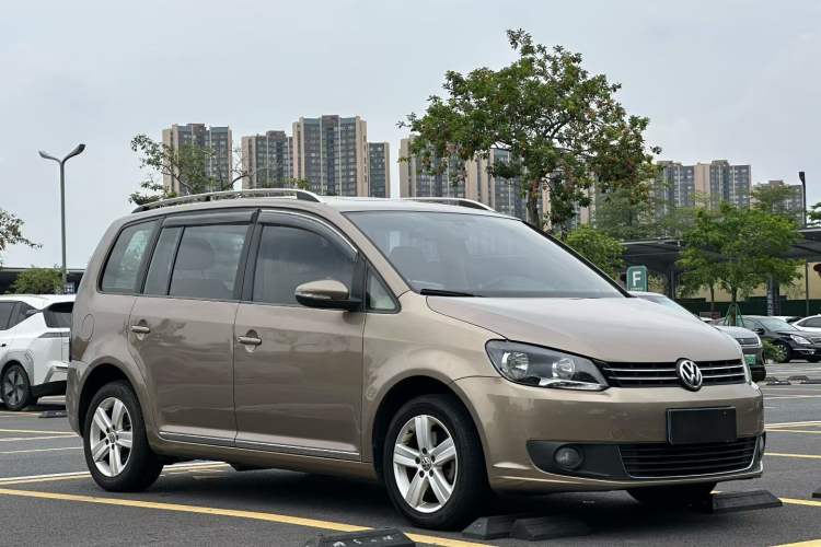 Used Volkswagen Touran 2015 1.4T DSG Comfort Edition 5 Seats Exterior 8