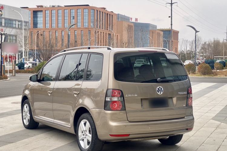 Used Volkswagen Touran 2015 1.4T Manual Comfort Edition 5-Seater Exterior 8