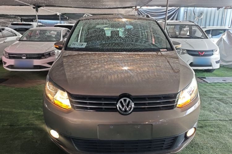 Used Volkswagen Touran 2015 1.4T Manual Fashion Edition 5-Seater Front
