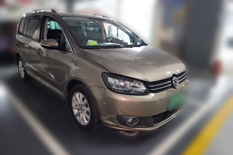 Used Volkswagen Touran 2015 1.4T DSG Flagship Edition 5-seater Front Right 45 Deg