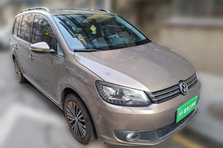 Used Volkswagen Touran 2015 1.4T DSG Flagship Edition 5-seater Front Right 45 Deg