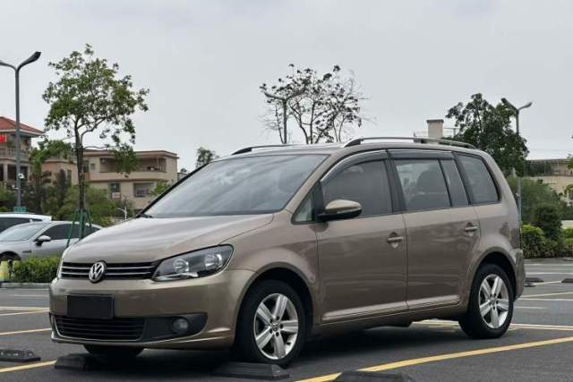 Used Volkswagen Touran 2015 1.4T DSG Comfort Edition 5 Seats