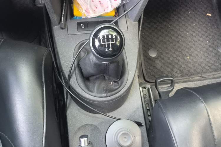 Used Volkswagen Touran 2015 1.4T Manual Fashion Edition 5-Seater Gear Lever