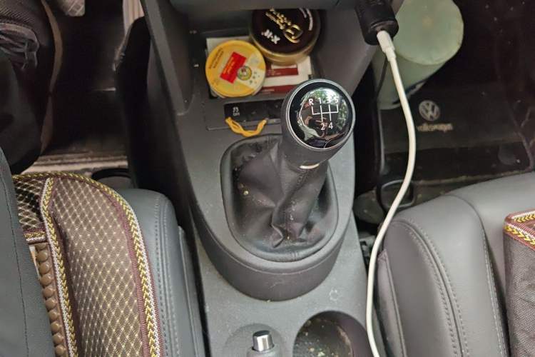 Used Volkswagen Touran 2015 1.4T Manual Comfort Edition 5-Seater Gear Lever