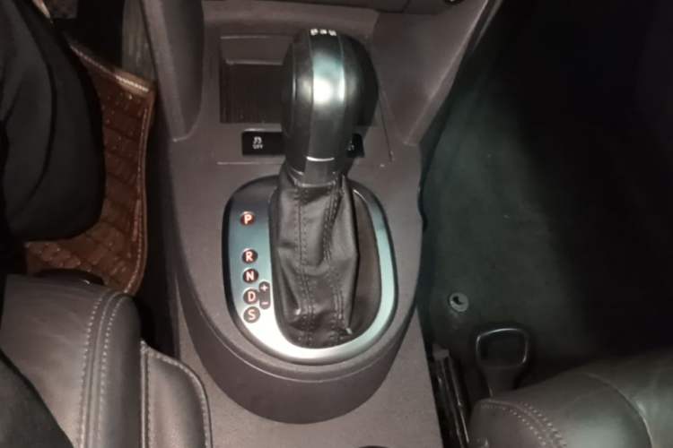 Used Volkswagen Touran 2015 1.4T DSG Comfort Edition 5 Seats Gear Lever