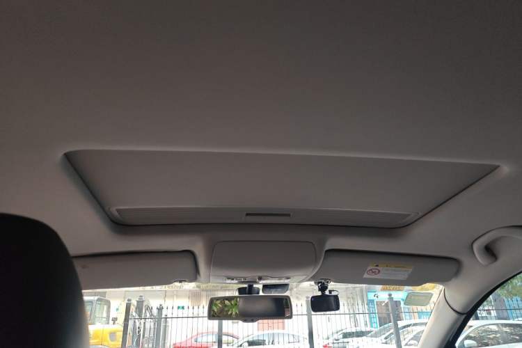 Used Volkswagen Touran 2015 1.4T DSG Comfort Edition 5 Seats Headliner