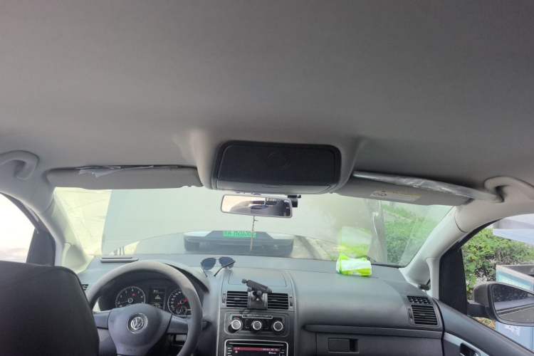 Used Volkswagen Touran 2015 1.4T Manual Fashion Edition 5-Seater Headliner
