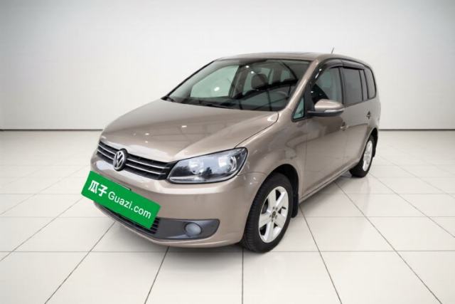 Używany Volkswagen Touran 2015 1.4T Manual Fashion Edition 5-Seater