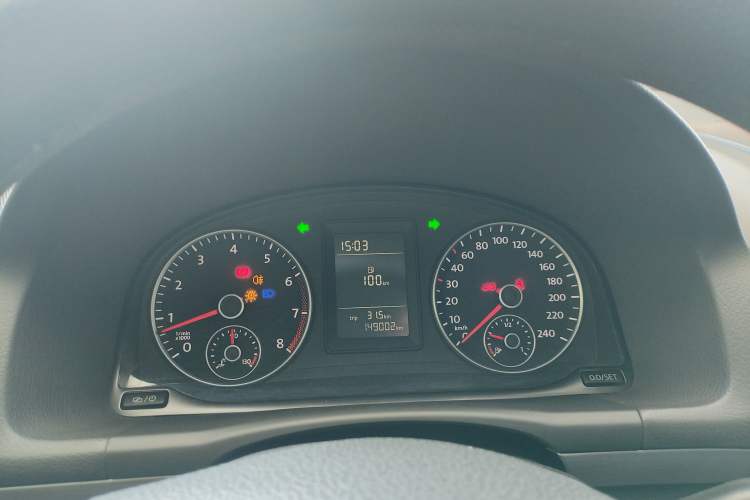 Used Volkswagen Touran 2015 1.4T Manual Fashion Edition 5-Seater Instrument Cluster