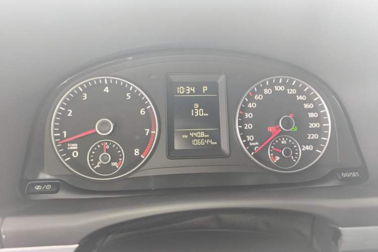 Used Volkswagen Touran 2015 1.4T DSG Comfort Edition 5 Seats Instrument Cluster