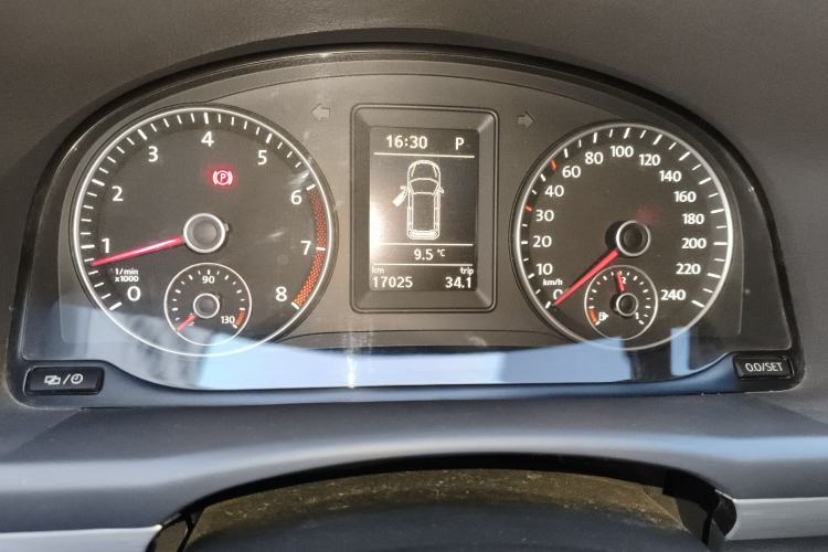 Used Volkswagen Touran 2015 1.4T DSG Luxury Edition 5-Seater Instrument Cluster