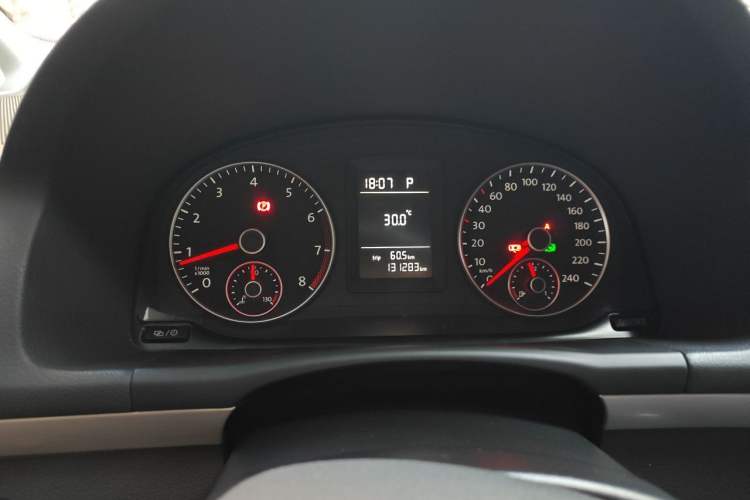 Used Volkswagen Touran 2015 1.4T DSG Comfort Edition 5 Seats Instrument Cluster
