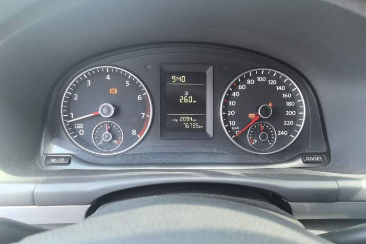 Used Volkswagen Touran 2015 1.4T Manual Fashion Edition 5-Seater Instrument Cluster