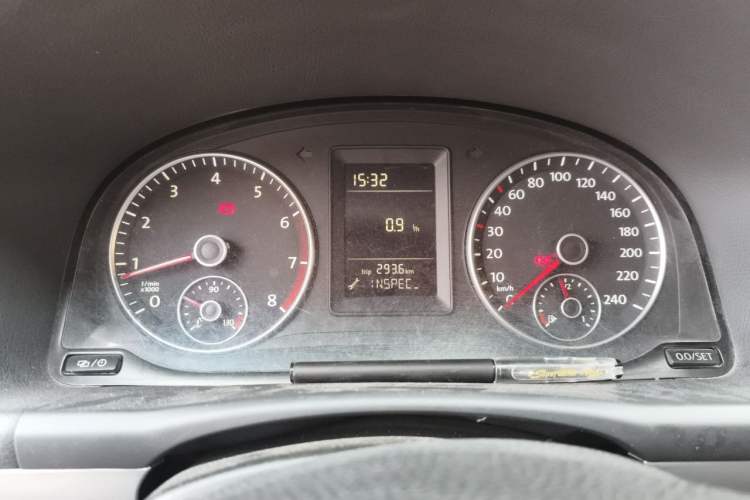 Used Volkswagen Touran 2015 1.4T Manual Fashion Edition 5-Seater Instrument Cluster