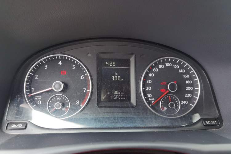 Used Volkswagen Touran 2015 1.4T Manual Fashion Edition 5-Seater Instrument Cluster