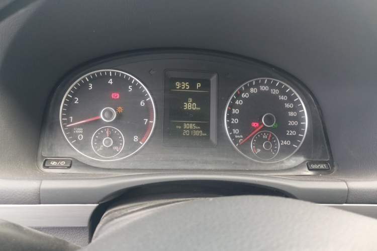 Used Volkswagen Touran 2015 1.4T DSG Comfort Edition 5 Seats Instrument Cluster