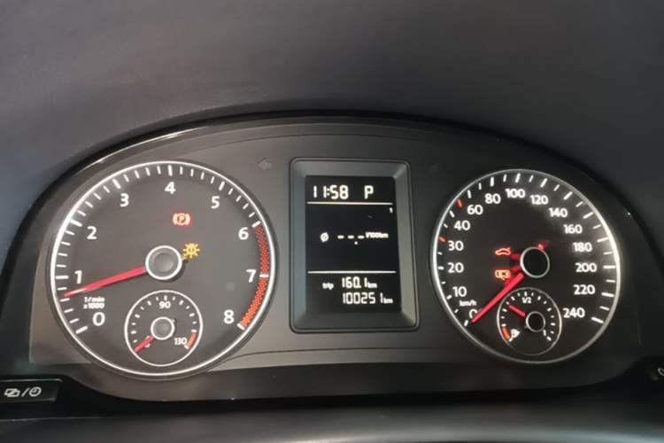 Used Volkswagen Touran 2015 1.4T DSG Comfort Edition 5 Seats Instrument Cluster