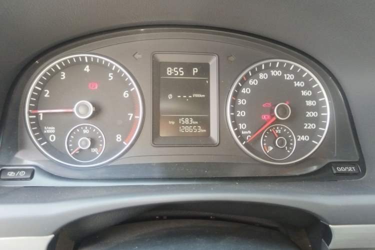 Used Volkswagen Touran 2015 1.4T DSG Comfort Edition 5 Seats Instrument Cluster