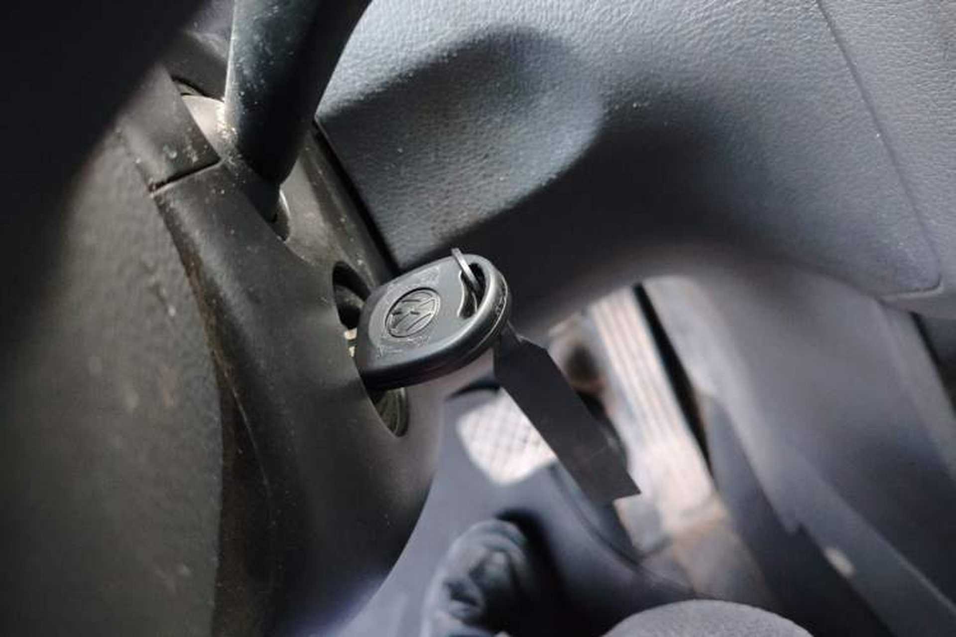 Used Volkswagen Touran 2015 1.4T DSG Comfort Edition 5 Seats Interior 1