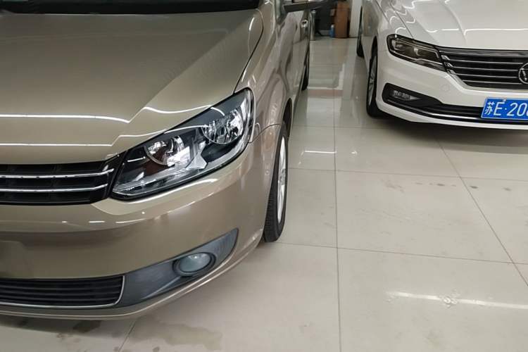 Used Volkswagen Touran 2015 1.4T DSG Comfort Edition 5 Seats Left Front Headlight