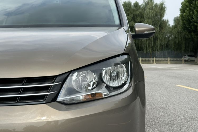 Used Volkswagen Touran 2015 1.4T DSG Comfort Edition 5 Seats Left Front Headlight
