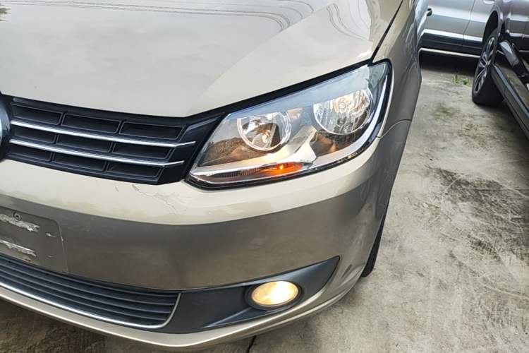 Used Volkswagen Touran 2015 1.4T DSG Comfort Edition 5 Seats Left Front Headlight
