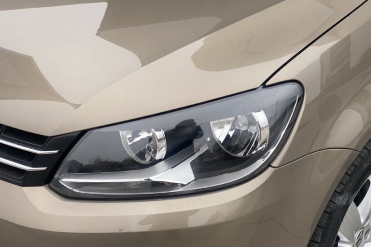 Used Volkswagen Touran 2015 1.4T Manual Comfort Edition 5-Seater Left Front Headlight