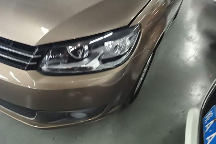 Used Volkswagen Touran 2015 1.4T DSG Comfort Edition 5 Seats Left Front Headlight