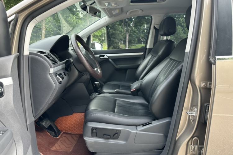 Used Volkswagen Touran 2015 1.4T DSG Comfort Edition 5 Seats Left Front Seat