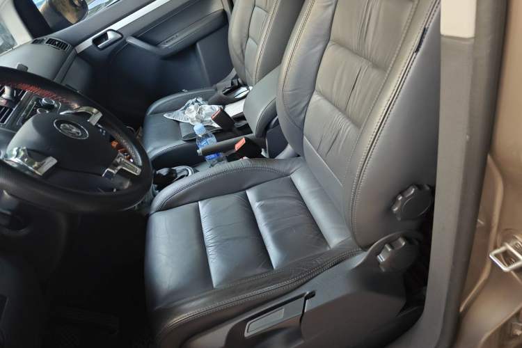 Used Volkswagen Touran 2015 1.4T DSG Comfort Edition 5 Seats Left Front Seat