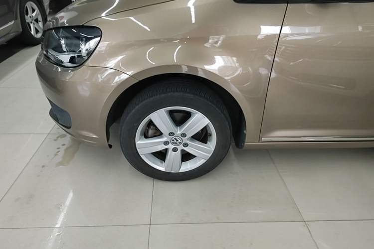 Used Volkswagen Touran 2015 1.4T DSG Comfort Edition 5 Seats Left Front Wheel Hub