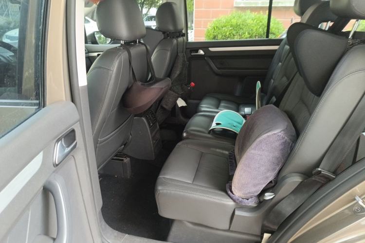 Used Volkswagen Touran 2015 1.4T DSG Comfort Edition 5 Seats Left Rear Seat