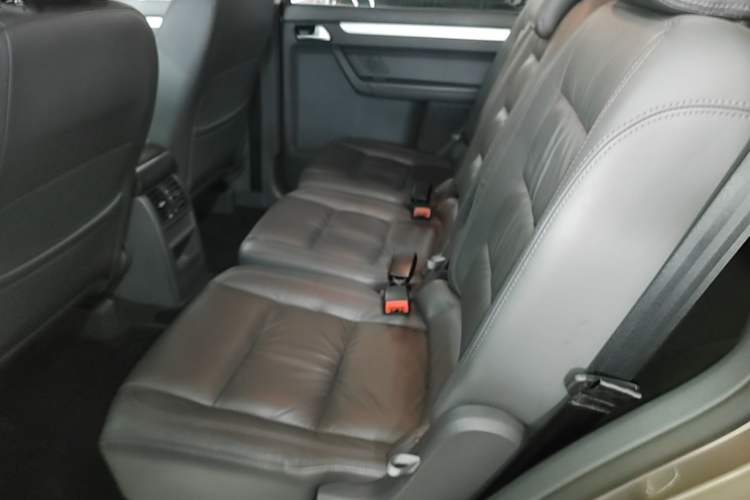 Used Volkswagen Touran 2015 1.4T DSG Comfort Edition 5 Seats Left Rear Seat