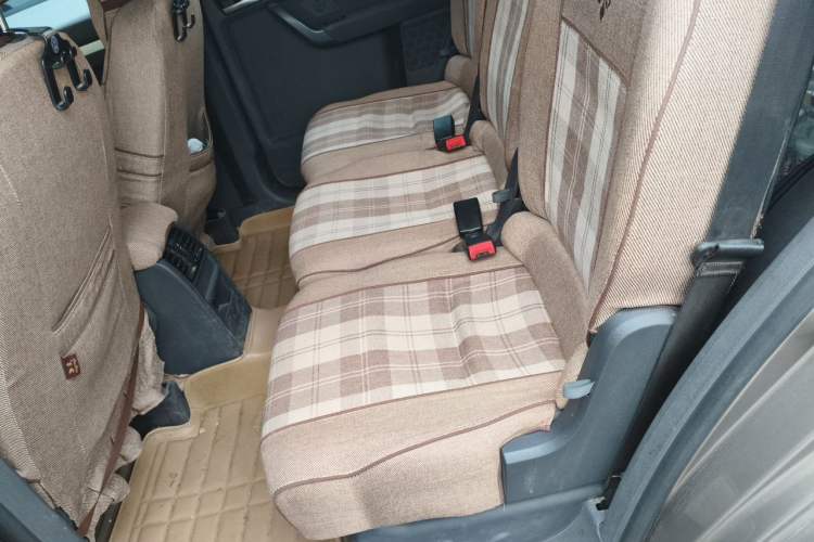 Used Volkswagen Touran 2015 1.4T Manual Fashion Edition 5-Seater Left Rear Seat