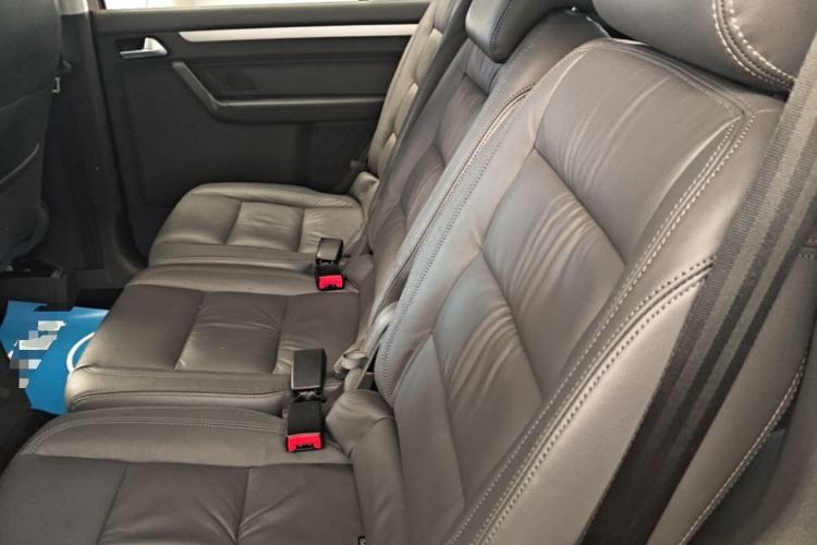 Used Volkswagen Touran 2015 1.4T DSG Comfort Edition 5 Seats Left Rear Seat