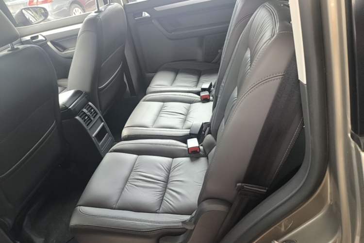 Used Volkswagen Touran 2015 1.4T DSG Comfort Edition 5 Seats Left Rear Seat