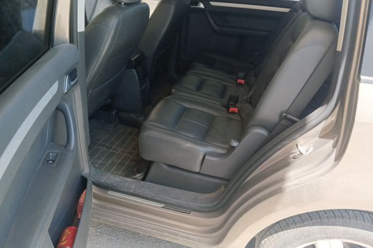Used Volkswagen Touran 2015 1.4T DSG Comfort Edition 5 Seats Left Rear Seat