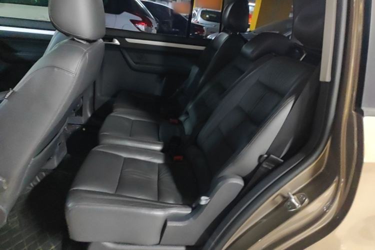 Used Volkswagen Touran 2015 1.4T DSG Comfort Edition 5 Seats Left Rear Seat