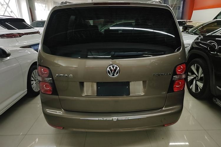 Used Volkswagen Touran 2015 1.4T DSG Comfort Edition 5 Seats Rear