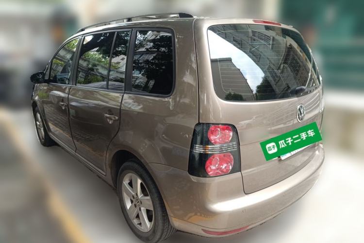 Used Volkswagen Touran 2015 1.4T DSG Comfort Edition 5 Seats Rear Left 45 Deg