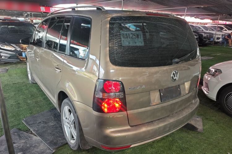 Used Volkswagen Touran 2015 1.4T Manual Fashion Edition 5-Seater Rear Left 45 Deg