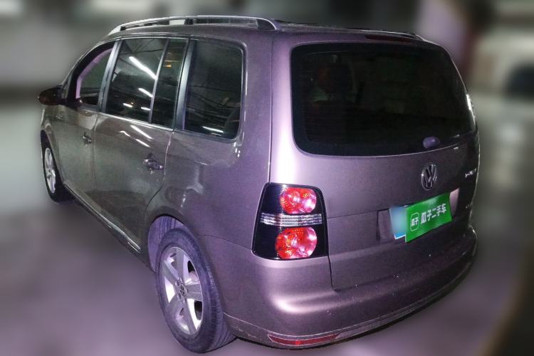 Used Volkswagen Touran 2015 1.4T DSG Comfort Edition 5 Seats Rear Left 45 Deg