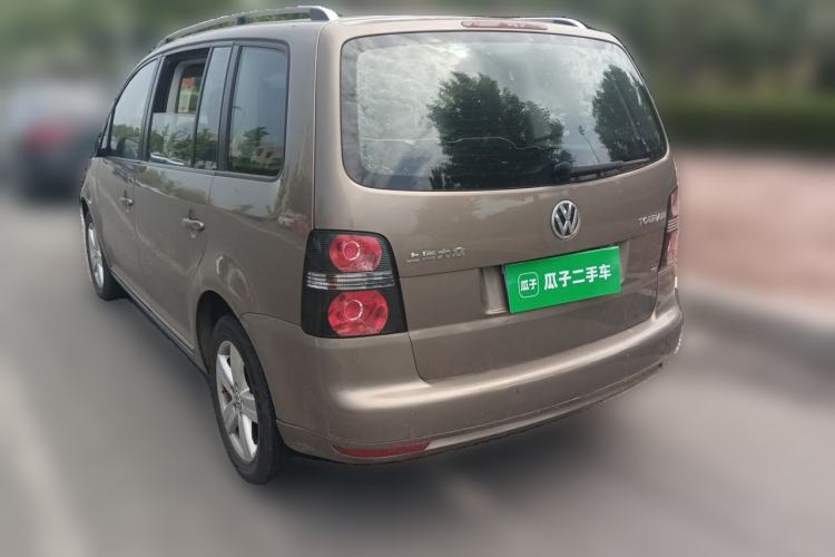 Used Volkswagen Touran 2015 1.4T DSG Comfort Edition 5 Seats Rear Left 45 Deg