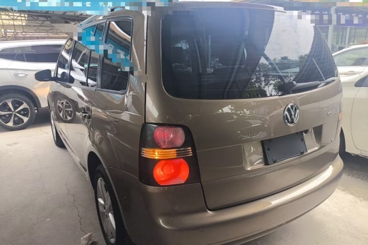 Used Volkswagen Touran 2015 1.4T DSG Comfort Edition 5 Seats Rear Left 45 Deg