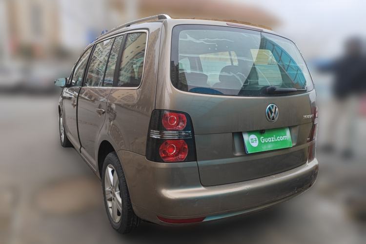 Used Volkswagen Touran 2015 1.4T Manual Fashion Edition 5-Seater Rear Left 45 Deg