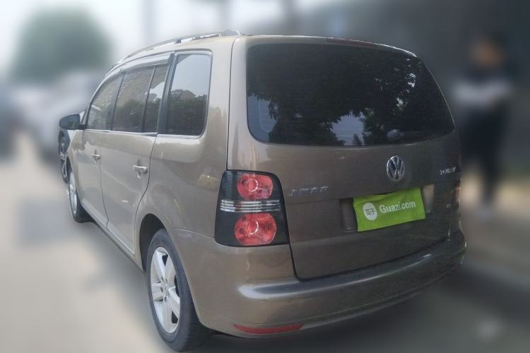 Used Volkswagen Touran 2015 1.4T DSG Comfort Edition 5 Seats Rear Left 45 Deg