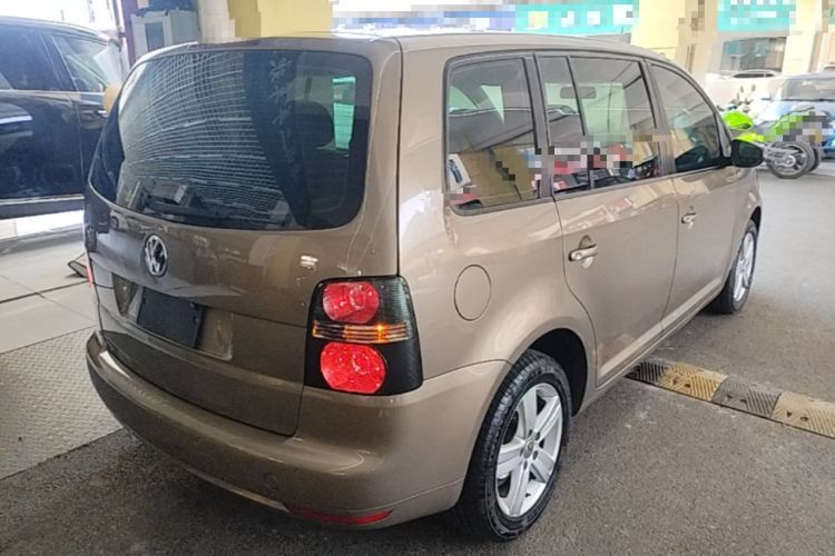 Used Volkswagen Touran 2015 1.4T Manual Fashion Edition 5-Seater Rear Right 45 Deg