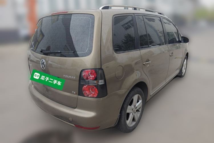 Used Volkswagen Touran 2015 1.4T DSG Comfort Edition 5 Seats Rear Right 45 Deg